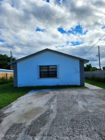 1565 W 36th Street, Riviera Beach, FL 33404 Photo