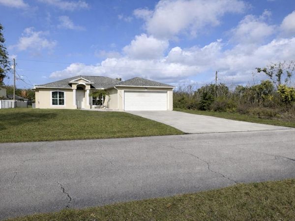 2180 SW Quarry Street, Port St. Lucie, FL 34953