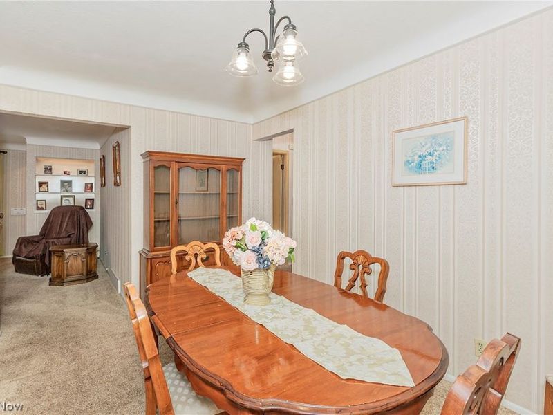 1272 Bonnie Lane, Mayfield Heights, OH 44124 Photo 10