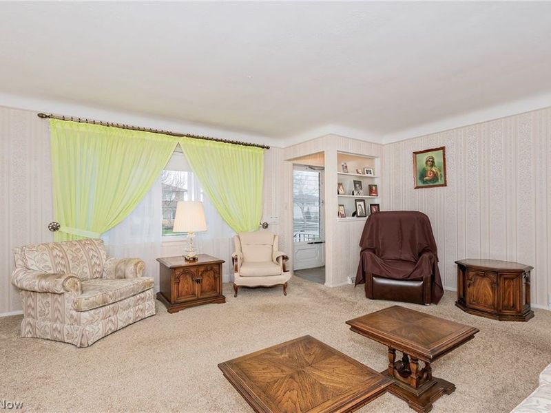 1272 Bonnie Lane, Mayfield Heights, OH 44124 Photo 6