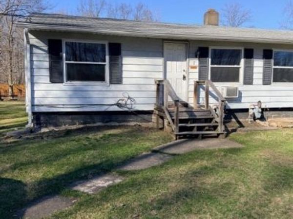 2 Dennis Court, Geneva, OH 44041