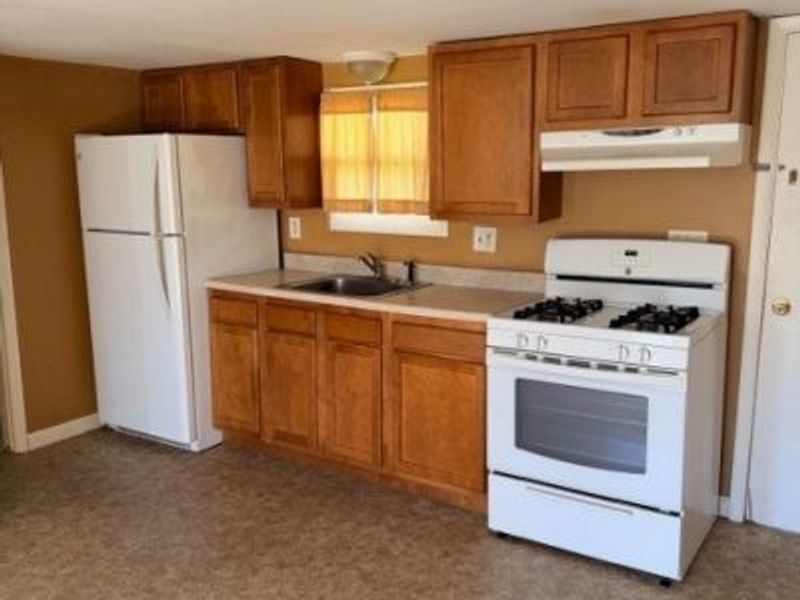 2 Dennis Court, Geneva, OH 44041 Photo 2