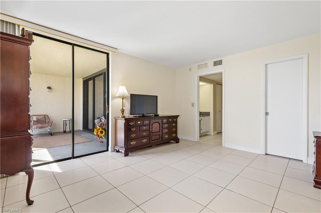 4160 Steamboat Bend E, Unit 302, Fort Myers, FL 33919 Photo