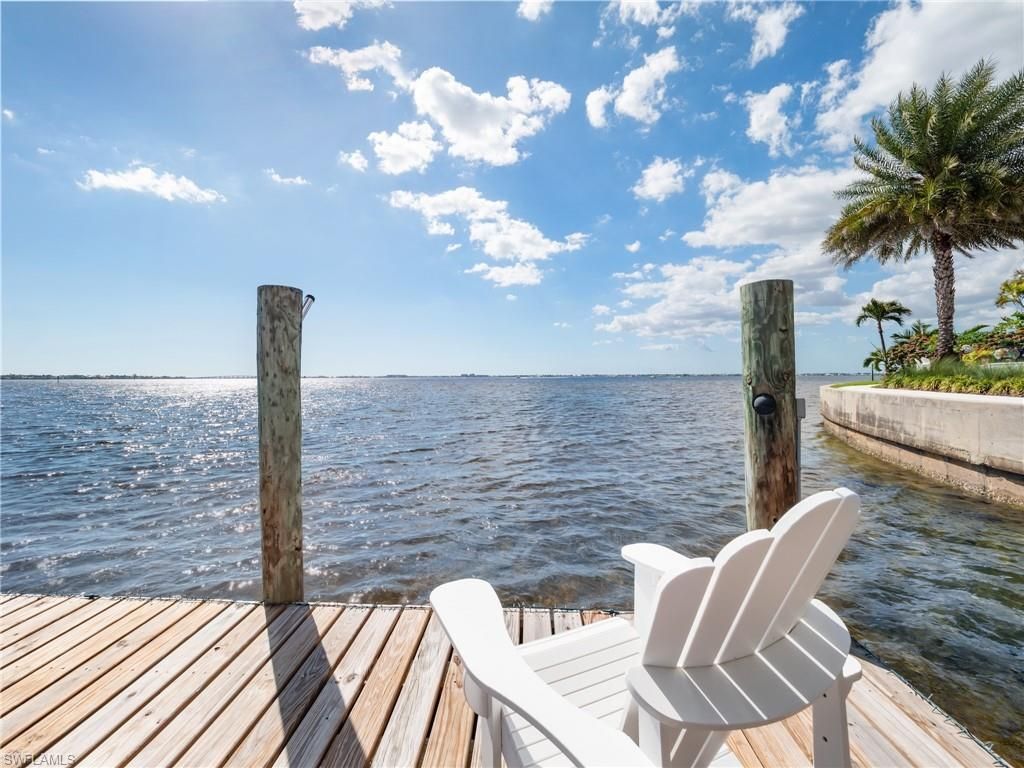 911 Aqua Ln, Fort Myers, FL 33919 Photo