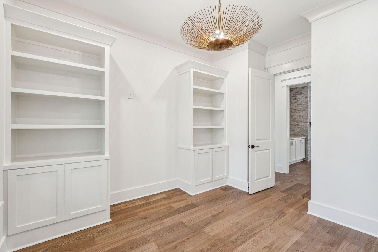 1574 Headquarters Plantation Drive Photo 20