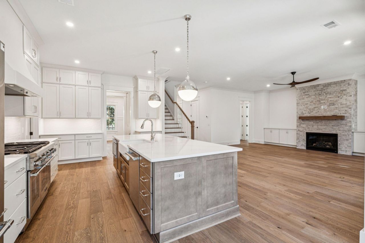 1574 Headquarters Plantation Drive Photo 32