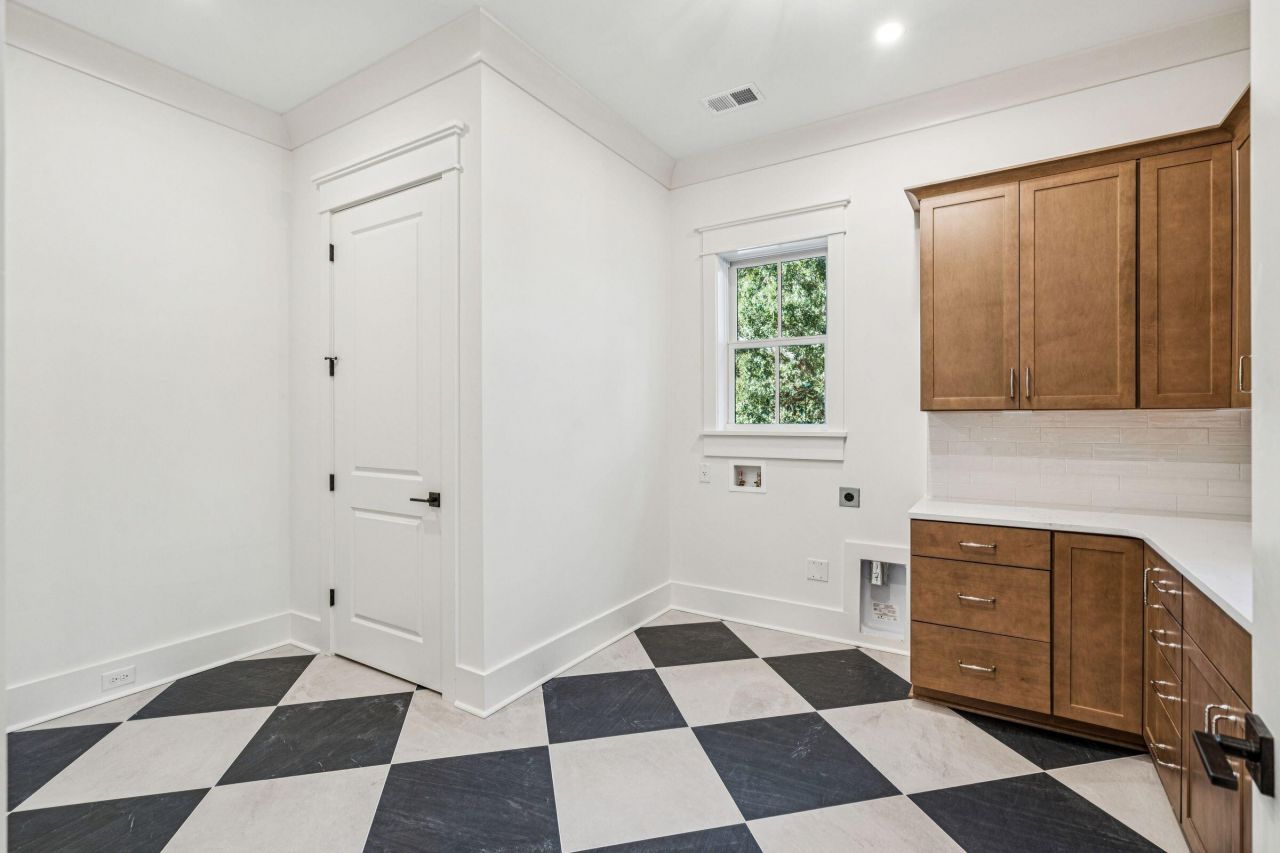 1574 Headquarters Plantation Drive Photo 39