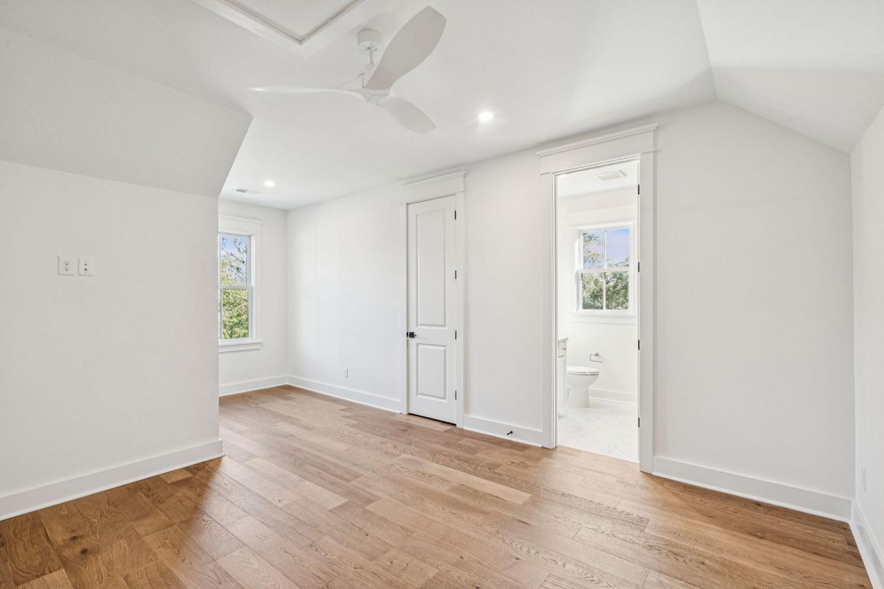 1574 Headquarters Plantation Drive Photo 71