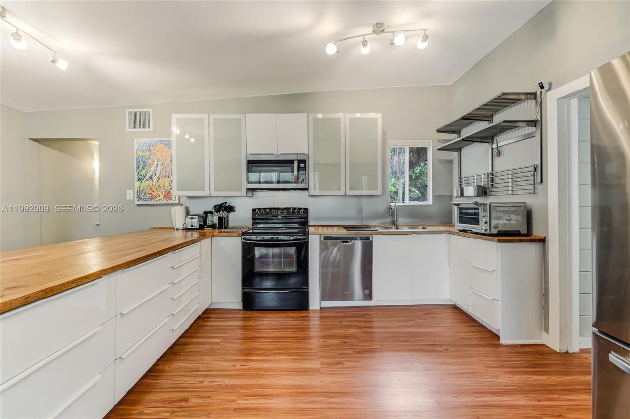 12955 NE 11th Ave , North Miami, FL 33161 Photo