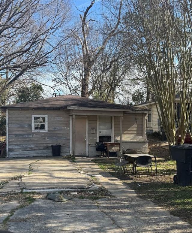 1305 Acorn Street, Shreveport, LA 71101 Main Photo