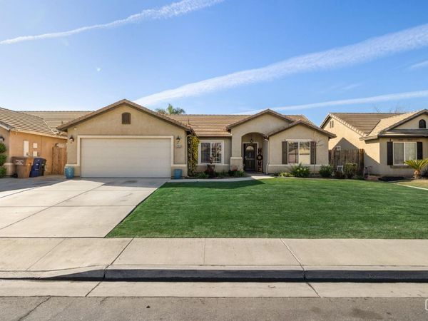 12515 Valentano Avenue, Bakersfield, CA 93312
