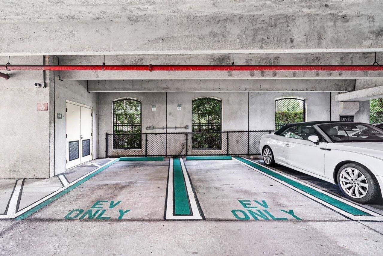 616 Clearwater Park Road, Unit 1206, West Palm Beach, FL 33401 Photo