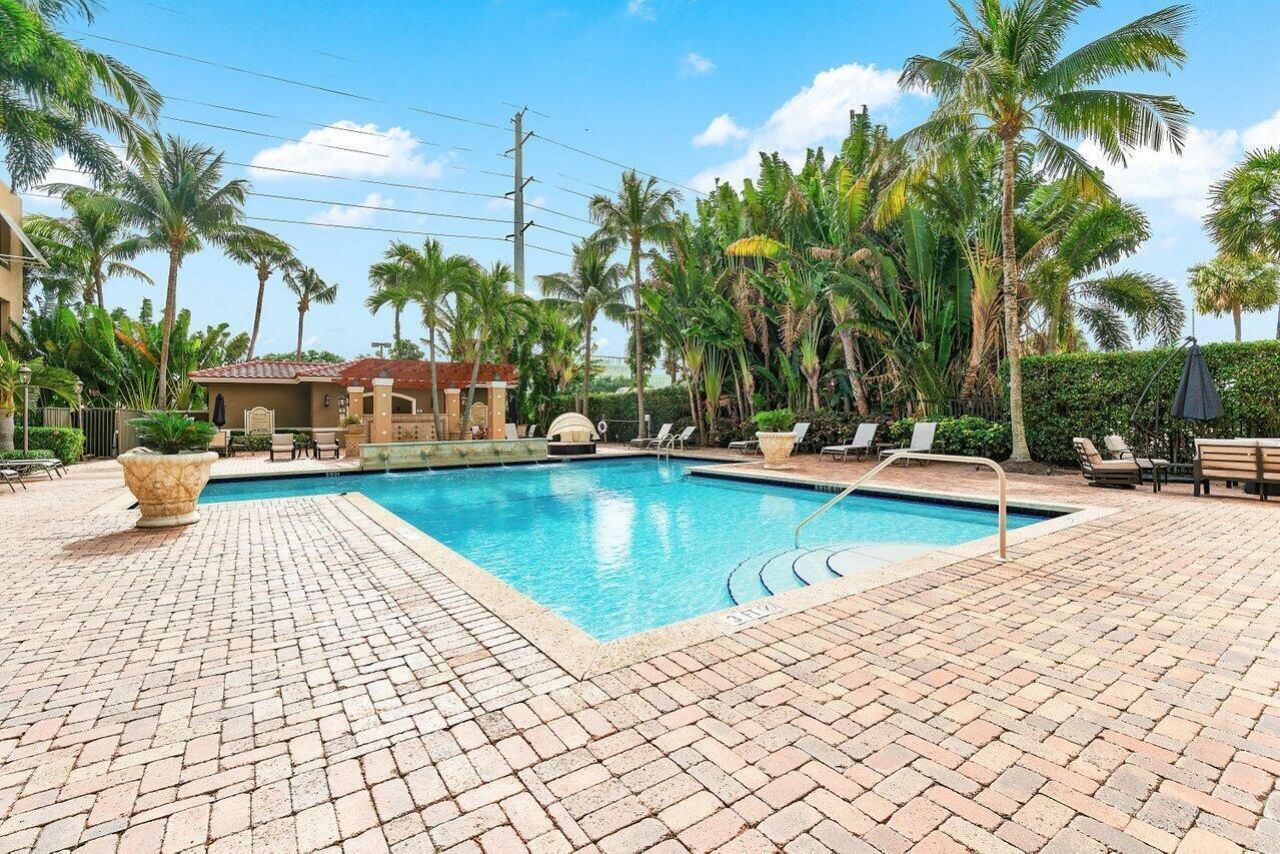 616 Clearwater Park Road, Unit 1206, West Palm Beach, FL 33401 Photo