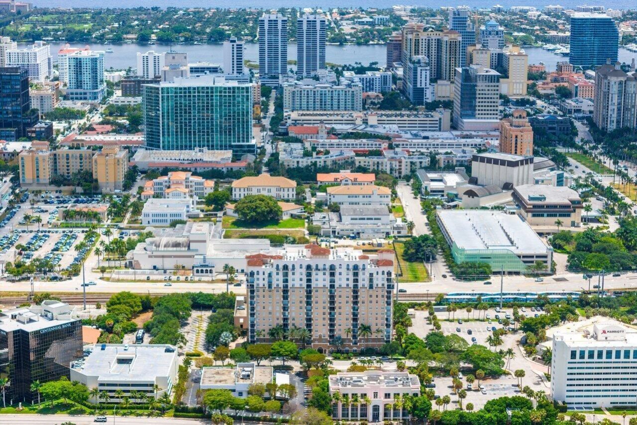 616 Clearwater Park Road, Unit 1206, West Palm Beach, FL 33401 Photo