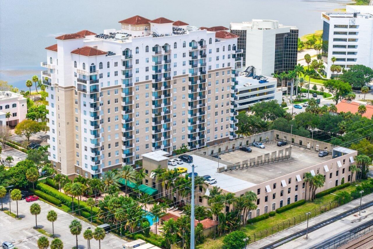 616 Clearwater Park Road, Unit 1206, West Palm Beach, FL 33401 Photo