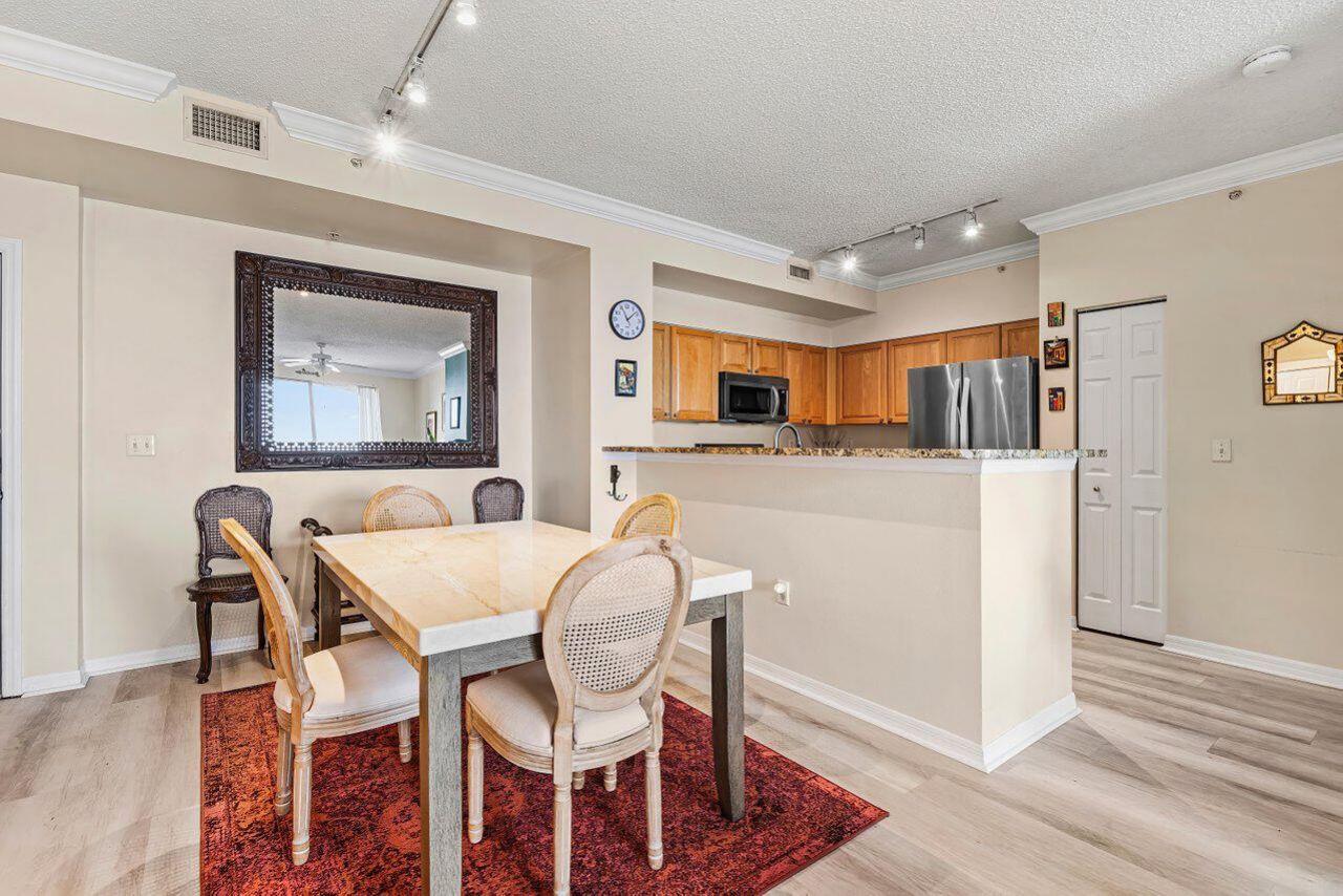 616 Clearwater Park Road, Unit 1206, West Palm Beach, FL 33401 Photo