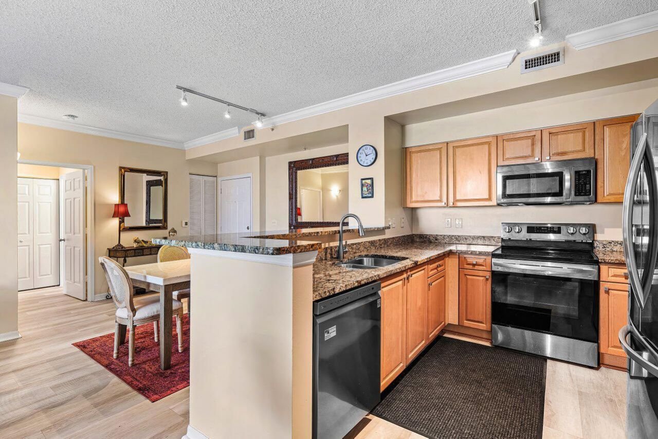 616 Clearwater Park Road, Unit 1206, West Palm Beach, FL 33401 Photo