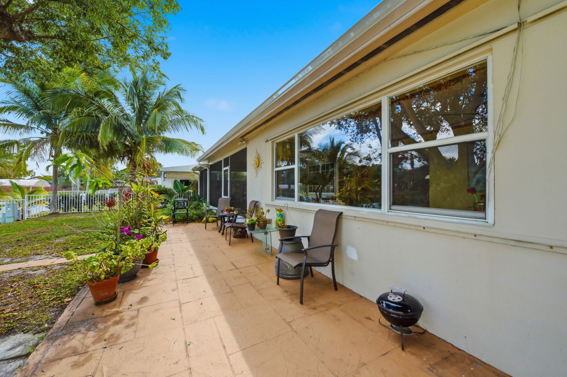 1811 NW 119th Avenue, Pembroke Pines, FL 33026 Photo