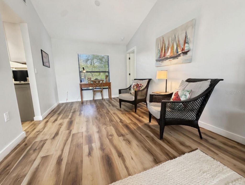 8425 Cypress Lake Circle, Sarasota, FL 34243 Photo