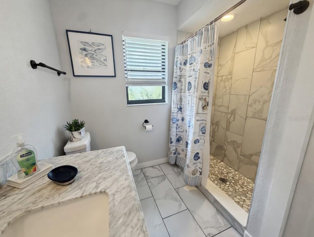 8425 Cypress Lake Circle, Sarasota, FL 34243 Photo