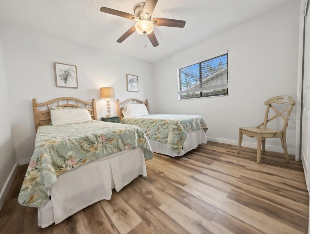 8425 Cypress Lake Circle, Sarasota, FL 34243 Photo