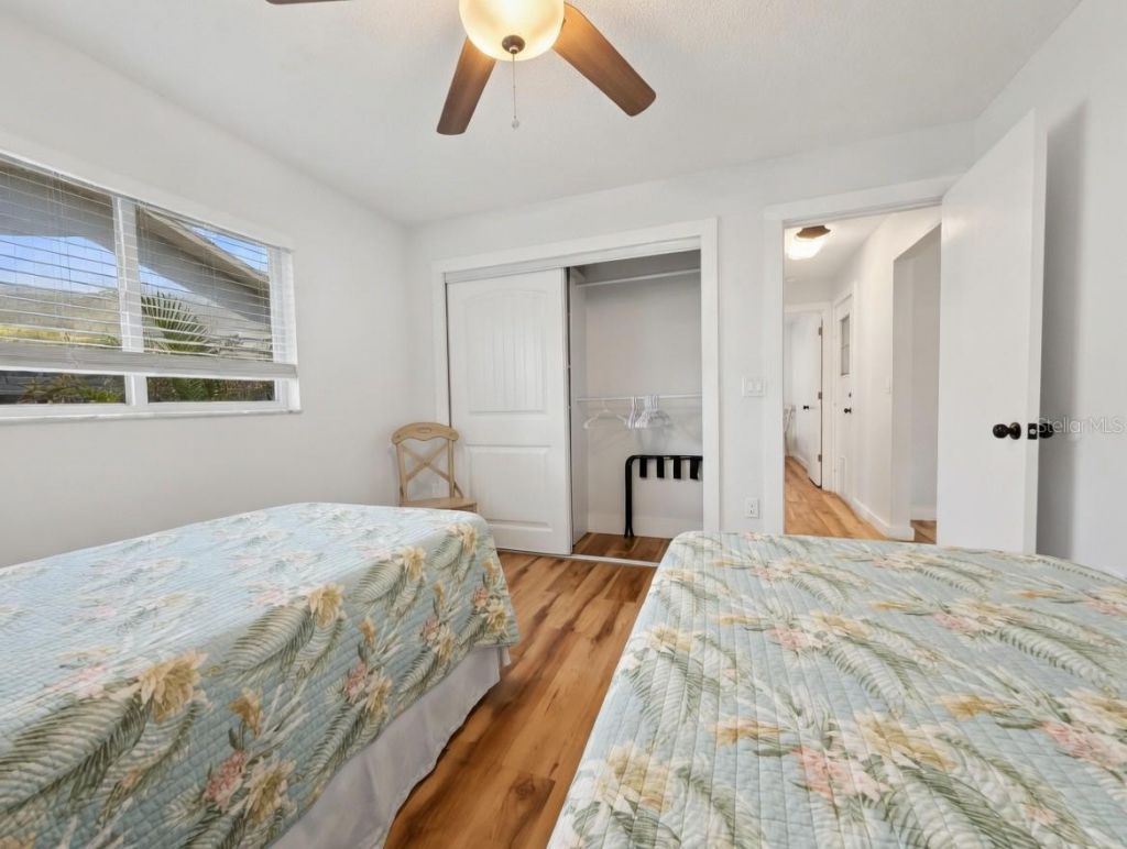 8425 Cypress Lake Circle, Sarasota, FL 34243 Photo