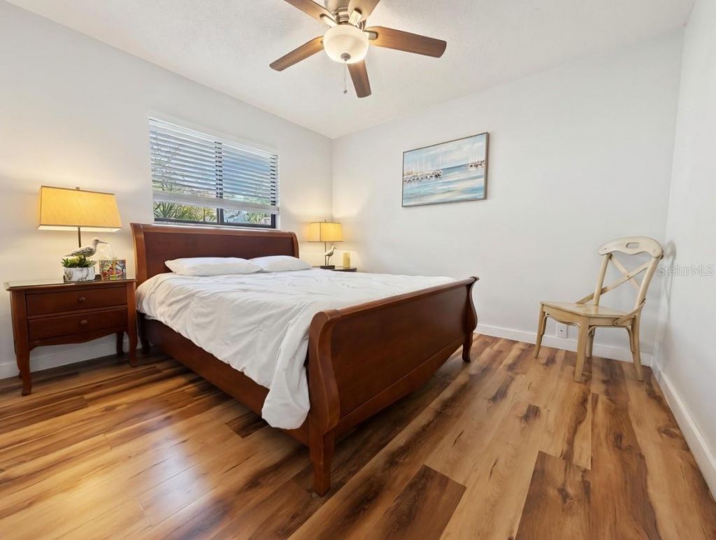 8425 Cypress Lake Circle, Sarasota, FL 34243 Photo