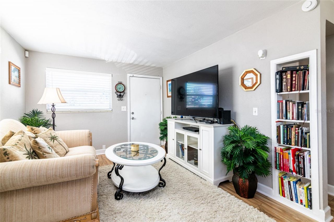 5434 9th Avenue N, Saint Petersburg, FL 33710 Photo