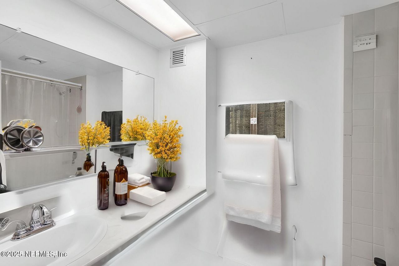 89 S Atlantic Avenue, Unit 204, Ormond Beach, FL 32176 Photo