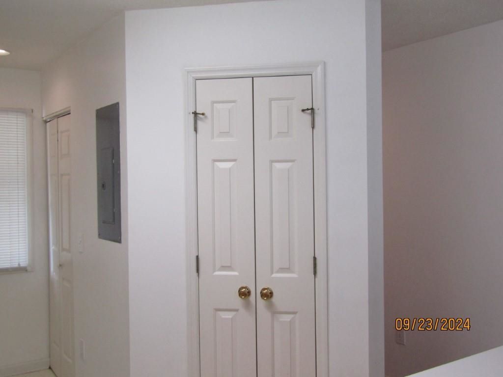 619 Tupelo Ln. Photo 5