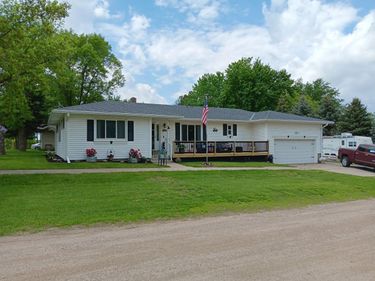 110 S Niggeler Street , Elizabeth, MN 56533