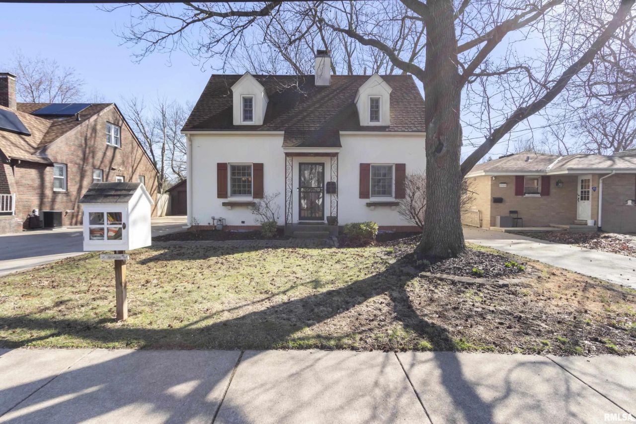 3502 N Peoria Avenue, Peoria, IL 61603 Main Photo
