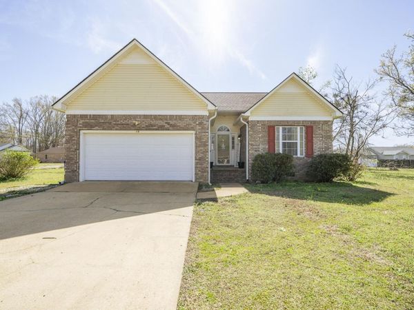 15 BLUEBELL CV, Savannah, TN 38372