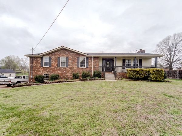 416 Wadebrook Dr, Gallatin, TN 37066