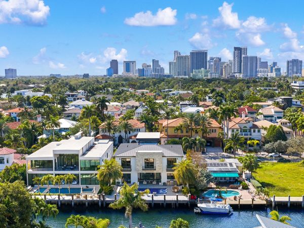 424 Coconut Isle Drive, Fort Lauderdale, FL 33301