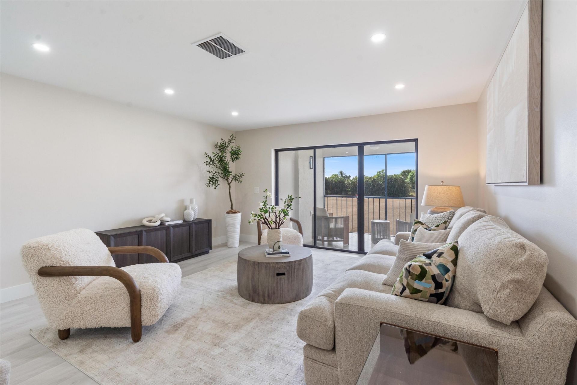 47 Stratford Lane W, Unit F, Boynton Beach, FL 33436 Photo