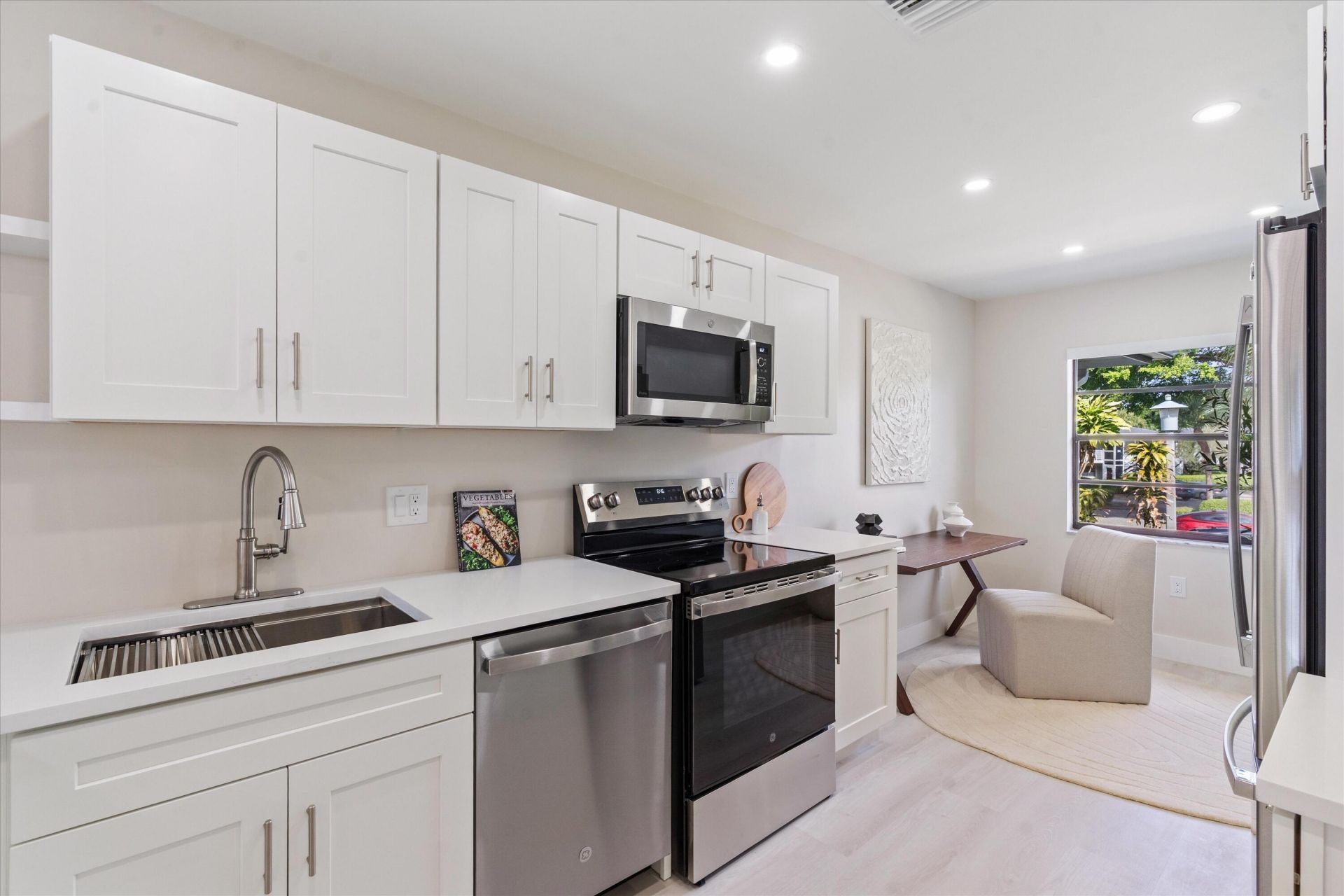 47 Stratford Lane W, Unit F, Boynton Beach, FL 33436 Photo