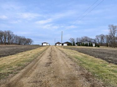 96 200th Avenue, Fulda, MN 56131