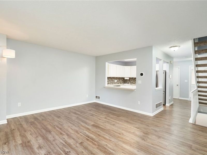 1329 Meadow Run, Copley, OH 44321 Photo 2