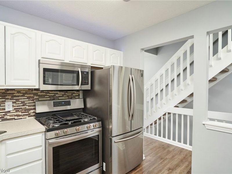 1329 Meadow Run, Copley, OH 44321 Photo 4