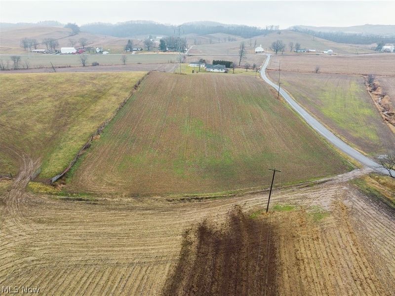 3967 Crooked Run Road NW, New Philadelphia, OH 44663 Photo 2