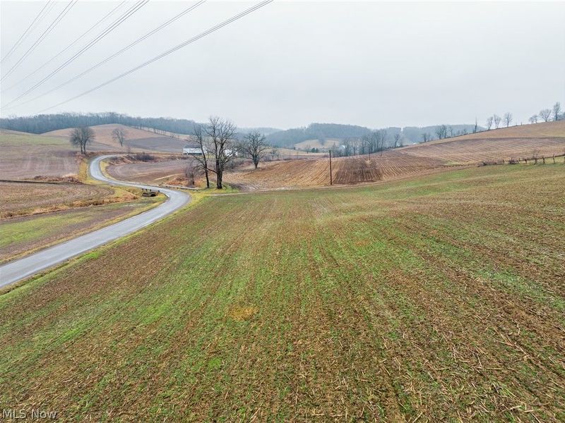 3967 Crooked Run Road NW, New Philadelphia, OH 44663 Photo 5