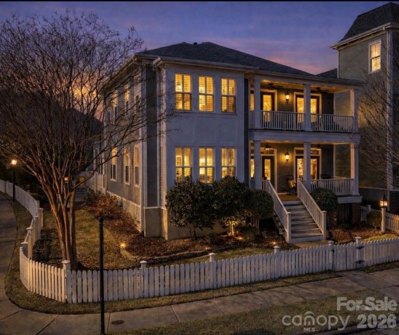 10030 Triple Oak Road, Charlotte, NC 28277 Main Photo