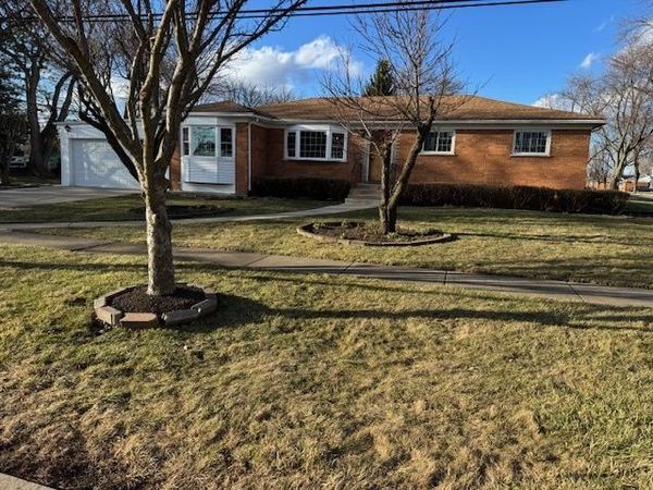 22 Audrey Lane , Mount Prospect, IL 60056