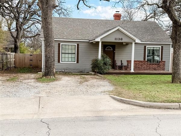 1136 W Long Street, Stephenville, TX 76401