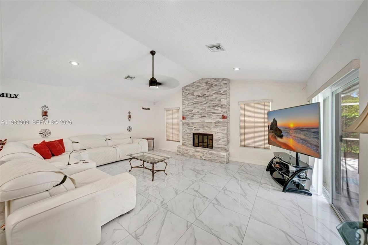 106 SW 85th Ter , Coral Springs, FL 33071 Photo