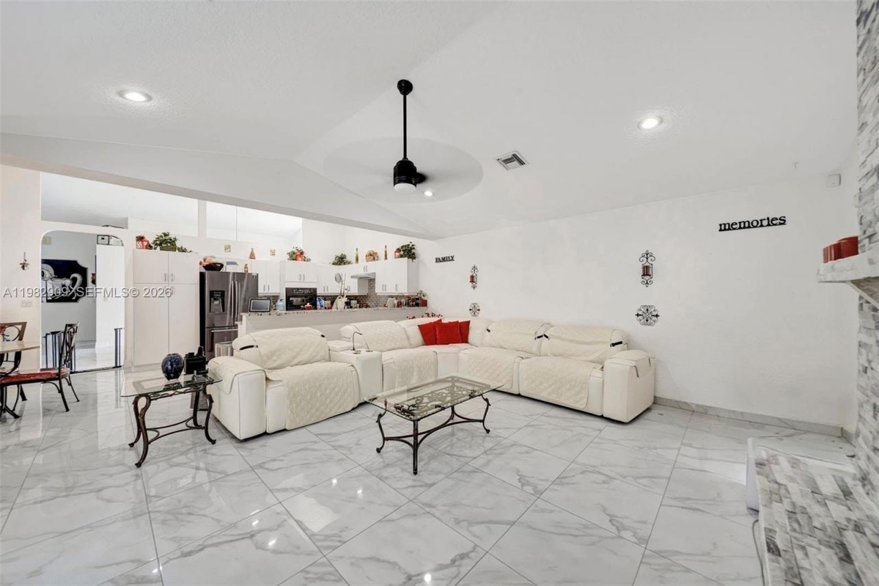 106 SW 85th Ter , Coral Springs, FL 33071 Photo