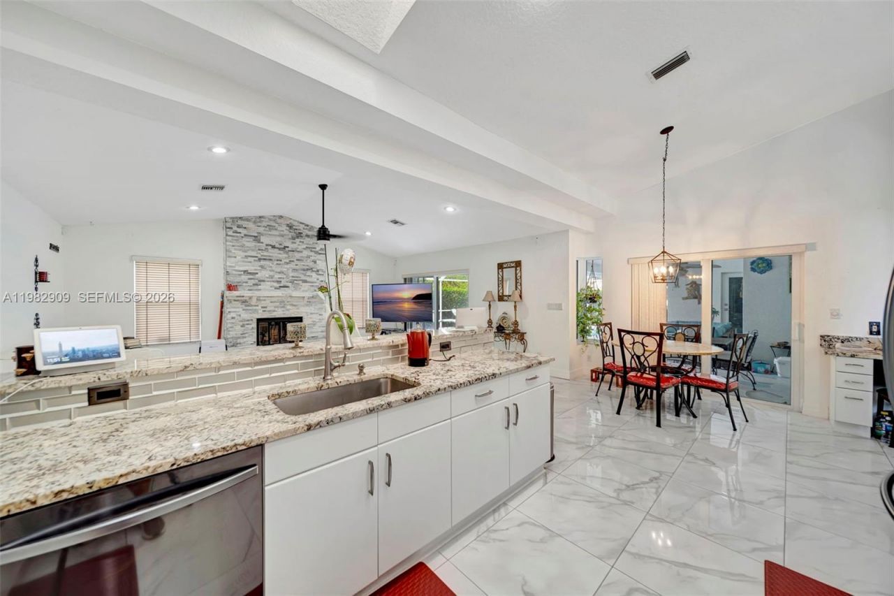 106 SW 85th Ter , Coral Springs, FL 33071 Photo