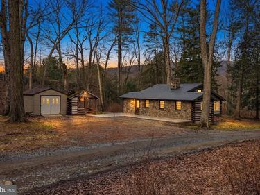 16 SHORT LANE, JONESTOWN, PA 17038