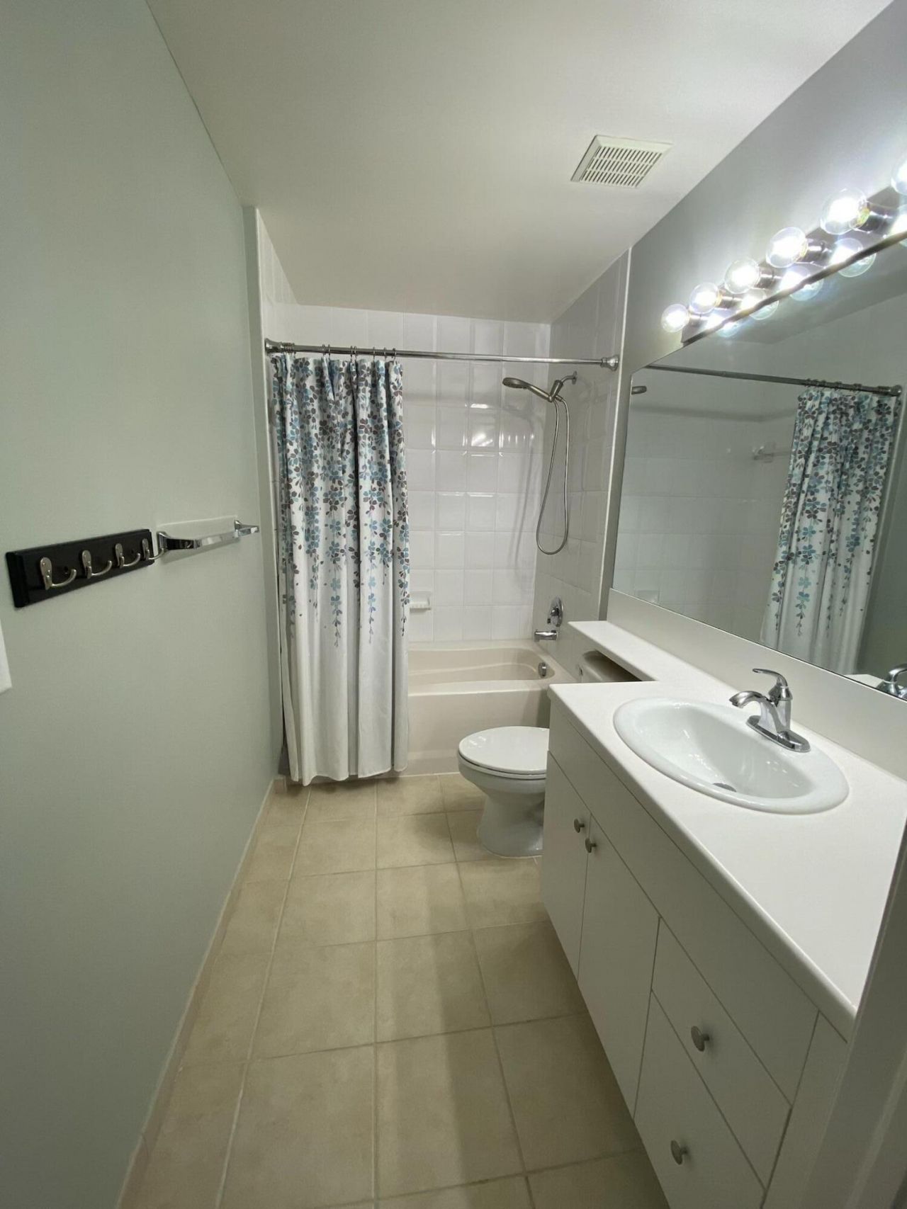 616 Clearwater Park Road, Unit 708, West Palm Beach, FL 33401 Photo